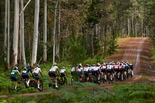 2026 UCI Gravel World Championships Picture by Zac Williams SWpix.com - 10 10 2026 - Cycling - 2026 UCI Gravel World Championships - Nannup, Western Australia, Australia - Women™s Elite - The peloton Copyright: x xSWpix.comx(t axPhotographyxHubxLtd)xZacxWilliams SWpix.comx SWP-3030-24027