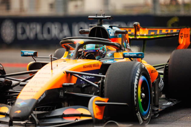 October 9, 2026, Singapore, Singapore: Oscar Piastri of Australia drives the (81) McLaren Mastercard F1 Team MCL40 during practice session one ahead of the F1 Grand Prix of Singapore at the Marina Bay Street Circuit. Formula 1, Singapore Grand Prix 2026, Friday Practice 1 - 09 Oct 2026 - ZUMAs197 20261009_aaa_s197_297 Copyright: xGeorgexHitchensx