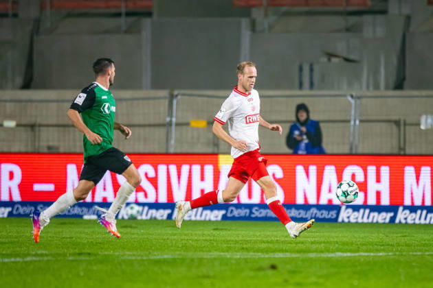 Lucas Brumme (Rot-Weiss Essen, 14) am Ball GER, SC Preussen Muenster vs. Rot-Weiss Essen, Fussball, 3. Liga, 8. Spieltag, Spielzeit 2026 2027, 09.10.2026 DFL Regulations prohibit any use of photographers as image sequences and or quasi-video. GER, SC Preussen Muenster vs. Rot-Weiss Essen, Fussball, 3. Liga, 8. Spieltag, Spielzeit 2026 2027, 09.10.2026 Muenster Copyright: xEibner-Pressefoto JanxRollingerx EP_JSK