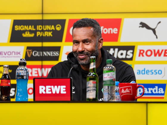 Daniel Thioune (SV Werder Bremen, Cheftrainer) spricht bei der Pressekonferenz nach dem Spiel mit den Medienvertretern. GER, Borussia Dortmund vs SV Werder Bremen, 1. Bundesliga, 5. Spieltag, Saison 2026-27, SIGNAL IDUNA PARK, Dortmund, 09.10.2026 DFL REGULATIONS PROHIBIT ANY USE OF PHOTOGRAPHS AS IMAGE SEQUENCES AND OR QUASI-VIDEO Borussia Dortmund vs SV Werder Bremen, 1. Bundesliga, 5. Spieltag, Saison 2026-27, 09.10.2026 Dortmund Copyright: xEibner-Pressefoto ScottxColemanx EP_SCN
