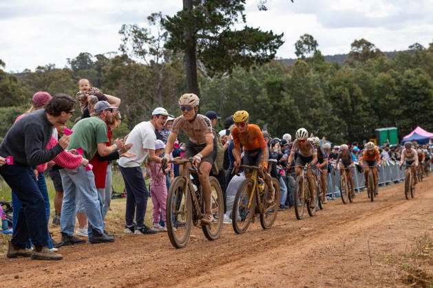 2026 UCI Gravel World Championships Picture by James Raison SWpix.com - 10 10 2026 - Cycling - 2026 UCI Gravel World Championships - Nannup, Western Australia, Australia - Women™s Elite - Rosa Klöser (Germany), Marianne Vos (Netherlands) Copyright: x xSWpix.comx(t axPhotographyxHubxLtd)xJamesxRaison SWpix.comx SWP-3030-24150
