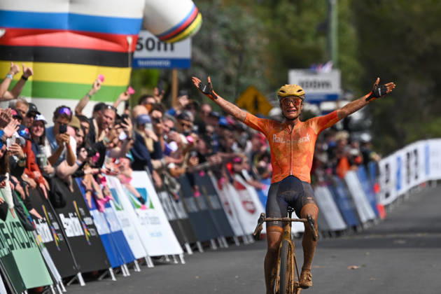 2026 UCI Gravel World Championships Picture by Zac Williams SWpix.com - 10 10 2026 - Cycling - 2026 UCI Gravel World Championships - Nannup, Western Australia, Australia - Women™s Elite - Marianne Vos (Netherlands) wins to become World Champion Copyright: x xSWpix.comx(t axPhotographyxHubxLtd)xZacxWilliams SWpix.comx SWP-3030-24161