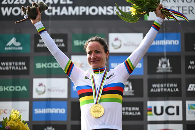 2026 UCI Gravel World Championships Picture by Zac Williams SWpix.com - 10 10 2026 - Cycling - 2026 UCI Gravel World Championships - Nannup, Western Australia, Australia - Women™s Elite Podium - Marianne Vos (Netherlands) wins the Gold Medal to become World Champion Copyright: x xSWpix.comx(t axPhotographyxHubxLtd)xZacxWilliams SWpix.comx SWP-3030-24183