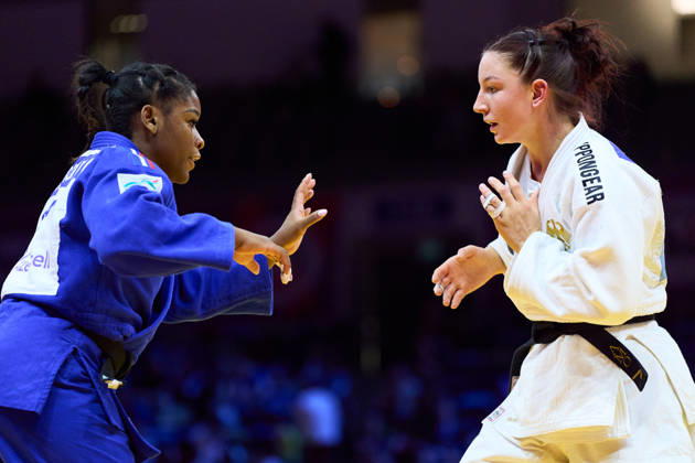 (L-R) Issoufi Kaila (FRA), Olek Anna Monta (GER), OCTOBER 6, 2026 -Judo : World Judo Championships BAKU2026 Women s -78kgSemi-final match at National Gymnastics Arena in Baku, Azerbaijan.  aflo_354713573 KenxAsakurax