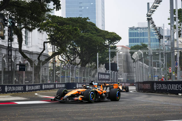 F1 - SINGAPORE GRAND PRIX 2026 81 PIASTRI Oscar (aus), McLaren F1 Team MCL40, action, rain, pluie, during the 2026 Formula 1 Singapore Grand Prix, 17th round of the 2026 Formula One World Championship, WM, Weltmeisterschaft from October 9 to 11, 2026 on the Marina Bay Street Circuit, in Singapore, Singapore - SingaporeSingapore Copyright: xDPPIx