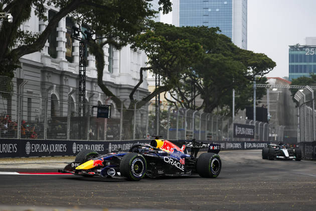 F1 - SINGAPORE GRAND PRIX 2026 03 VERSTAPPEN Max (nld), Red Bull Racing Ford RB22, action, rain, pluie, during the 2026 Formula 1 Singapore Grand Prix, 17th round of the 2026 Formula One World Championship, WM, Weltmeisterschaft from October 9 to 11, 2026 on the Marina Bay Street Circuit, in Singapore, Singapore - SingaporeSingapore Copyright: xDPPIx
