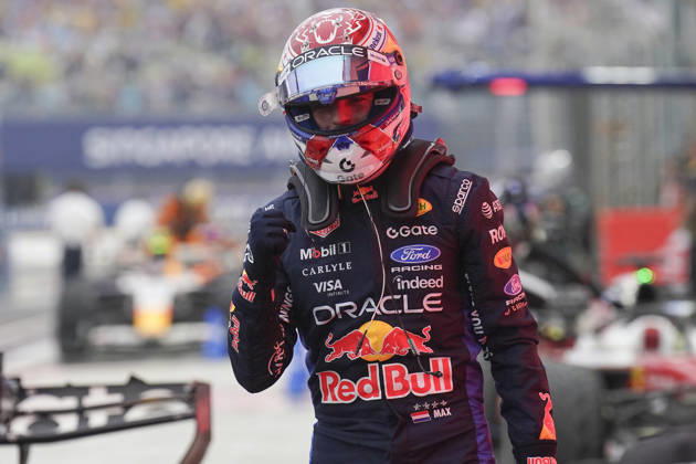 FORMULA 1 SINGAPORE AIRLINES SINGAPORE GRAND PRIX 2026 Max Verstappen (NED) 3 Red Bull Racing in parc ferme after winning the Sprint Race during the Formula 1 Singapore Airlines Singapore Grand Prix 2026, Round 17 of the 2026 Formula 1 World Championship, WM, Weltmeisterschaft from 9th - 11th October 2026 at the Marina Bay Street Circuit, Singapore. Credit: Robbie Hoad Every Second Media Editorial use only. All images are copyright Every Second Media Limited. No images may be reproduced without prior permission. Copyright: xIMAGO EveryxSecondxMediax ESM-2203-0508 RobbiexHoadx xEveryxSecondxMediax