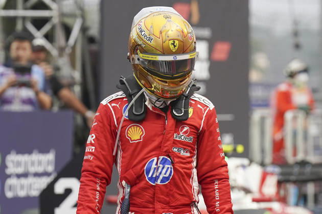 FORMULA 1 SINGAPORE AIRLINES SINGAPORE GRAND PRIX 2026 Lewis Hamilton (GBR) 44 Ferrari in parc ferme after the Sprint Race during the Formula 1 Singapore Airlines Singapore Grand Prix 2026, Round 17 of the 2026 Formula 1 World Championship, WM, Weltmeisterschaft from 9th - 11th October 2026 at the Marina Bay Street Circuit, Singapore. Credit: Robbie Hoad Every Second Media Editorial use only. All images are copyright Every Second Media Limited. No images may be reproduced without prior permission. Copyright: xIMAGO EveryxSecondxMediax ESM-2203-0514 RobbiexHoadx xEveryxSecondxMediax