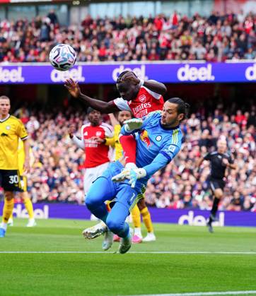 Leeds United goalkeeper James Trafford denies Bukayo Saka of Arsenal Arsenal v Leeds United, Premier League, Football, Emirates Stadium, London, UK - 10 Oct 2026London Emirates Stadium United Kingdom EDITORIAL USE ONLY No use with unauthorised audio, video, data, fixture lists, club league logos or live services. Online in-match use limited to 120 images, no video emulation. No use in betting, games or single club league player publications. Copyright: xJavierxGarcia Shutterstockx 17204400j