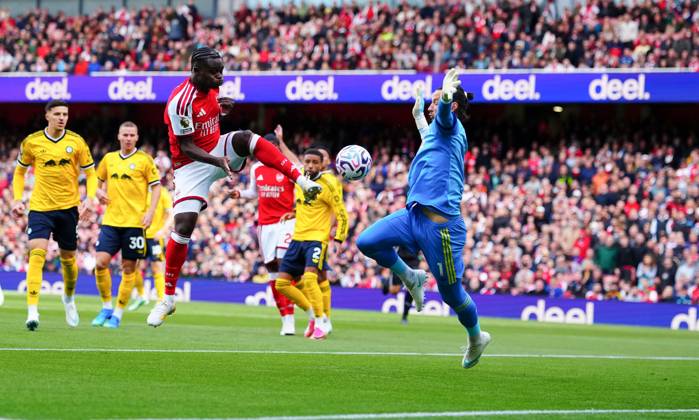 Leeds United goalkeeper James Trafford denies Bukayo Saka of Arsenal Arsenal v Leeds United, Premier League, Football, Emirates Stadium, London, UK - 10 Oct 2026London Emirates Stadium United Kingdom EDITORIAL USE ONLY No use with unauthorised audio, video, data, fixture lists, club league logos or live services. Online in-match use limited to 120 images, no video emulation. No use in betting, games or single club league player publications. Copyright: xJavierxGarcia Shutterstockx 17204400k
