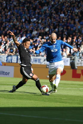 2026.10.10 Fussball 2.Bundesliga SV Darmstadt 98 - Energie Cottbus v.l., Justin Butler (Energie Cottbus), Aleksander Vukovic (SV Darmstadt 98), battles for the Ball Copyright: HMBxMedia JoaquimxFerreira