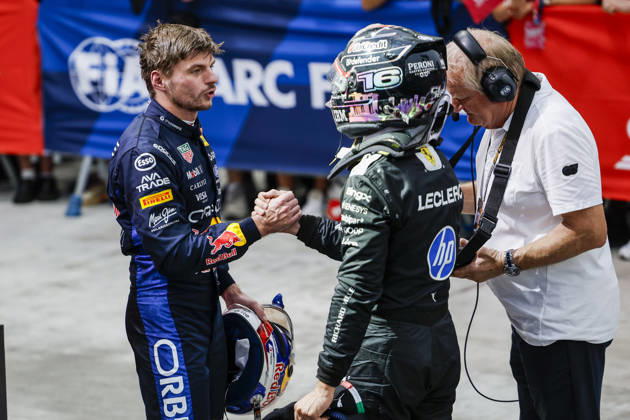 F1 - SINGAPORE GRAND PRIX 2026 VERSTAPPEN Max (nld), Red Bull Racing Ford RB22, LECLERC Charles (mco), Scuderia Ferrari SF-26, portrait during the 2026 Formula 1 Singapore Grand Prix, 17th round of the 2026 Formula One World Championship, WM, Weltmeisterschaft from October 9 to 11, 2026 on the Marina Bay Street Circuit, in Singapore, Singapore - SingaporeSingapore  Copyright: xJulienxDelfossex