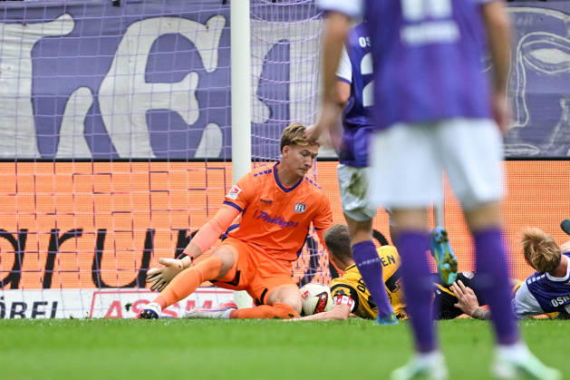 2. Bundesliga - 26 27 - VfL Osnabrück - Dynamo Dresden am 10.10.2026 an der Bremer Brücke in Osnabrück Tor zum 0:1. Torschuetze Torschütze Niklas Hauptmann (Dresden) mit dem Treffer zum 0:1