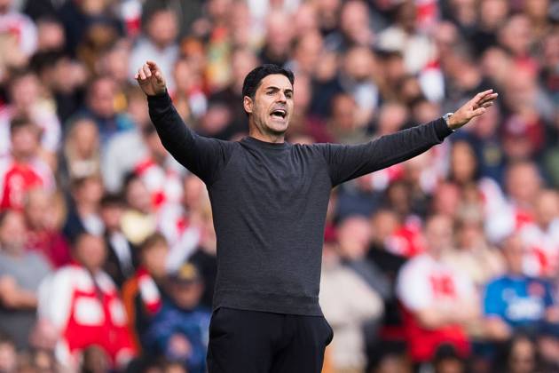 Arsenal Manager Mikel Arteta gives his players instructions Arsenal v Leeds United, Premier League, Football, Emirates Stadium, London, UK - 10 Oct 2026London Emirates Stadium United Kingdom EDITORIAL USE ONLY No use with unauthorised audio, video, data, fixture lists, club league logos or live services. Online in-match use limited to 120 images, no video emulation. No use in betting, games or single club league player publications. Copyright: xWiredxPhotos Shutterstockx 17204325x