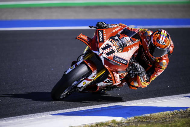 October 10, 2026, Cascais, Lisbon, Portugal: Nicolo Bulega of Aruba.It Racing - Ducati in action during the Superpole of the FIM Superbike World Championship, WM, Weltmeisterschaft at Circuito Estoril on October 10, 2026 in Cascais, Portugal. Cascais Portugal - ZUMAr200 20261010_zsp_r200_024 Copyright: xNunoxReisinhox