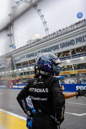 2026 Formula 1 Singapore Grand Prix - Sprint GEORGE RUSSELL (GBR) of Mercedes-AMG PETRONAS Formula One Team CRASH Sprint Race on SATURDAY during the 2026 FORMULA 1 SINGAPORE AIRLINES SINGAPORE GRAND PRIX 2026 at MARINA BAY STREET CIRCUIT SINGAPORE on October 10, 2026. Photo by Tan Jun Da ABACAPRESS.COM Singapore Singapore  Copyright: xJunxDaxTan ABACAx