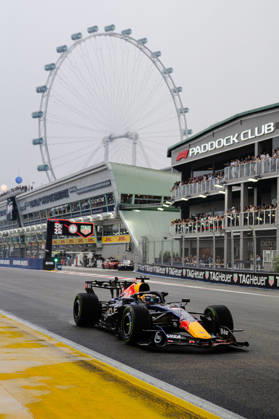 2026 Formula 1 Singapore Grand Prix - Sprint MAX VERSTAPPEN (NED) of Oracle Red Bull Racing Sprint Race on SATURDAY during the 2026 FORMULA 1 SINGAPORE AIRLINES SINGAPORE GRAND PRIX 2026 at MARINA BAY STREET CIRCUIT SINGAPORE on October 10, 2026. Photo by Tan Jun Da ABACAPRESS.COM Singapore Singapore  Copyright: xJunxDaxTan ABACAx