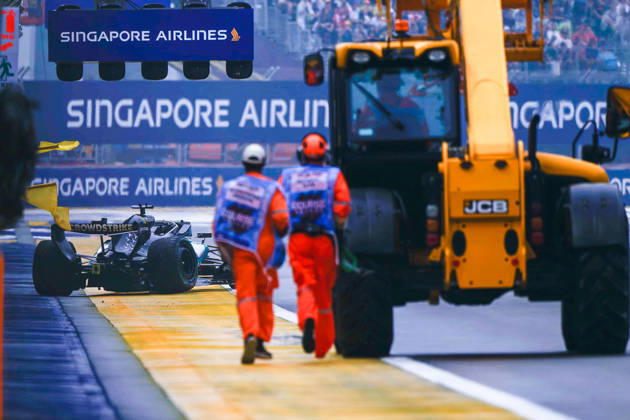 RECORD DATE NOT STATED 10th October 2026; Marina Bay, Singapore; Formula 1, Singapore Grand Prix, Sprint Race and Qualifying Day; George Russell (63) of Great Britain and Mercedes-AMG PETRONAS Formula One Team hits the wall and Walks away unhurt DavidxAsh