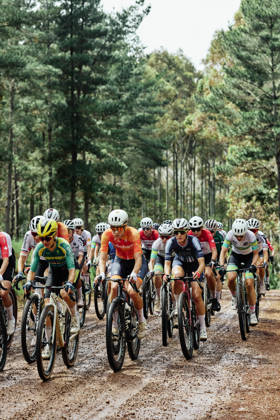 2026 UCI Gravel World Championships Picture by James Raison SWpix.com - 10 10 2026 - Cycling - 2026 UCI Gravel World Championships - Nannup, Western Australia, Australia - Women™s Elite - The peloton, Netherlands Nannup Australia Copyright: x xSWpix.comx(t axPhotographyxHubxLtd)xJamesxRaison SWpix.comx SWP-3030-24273
