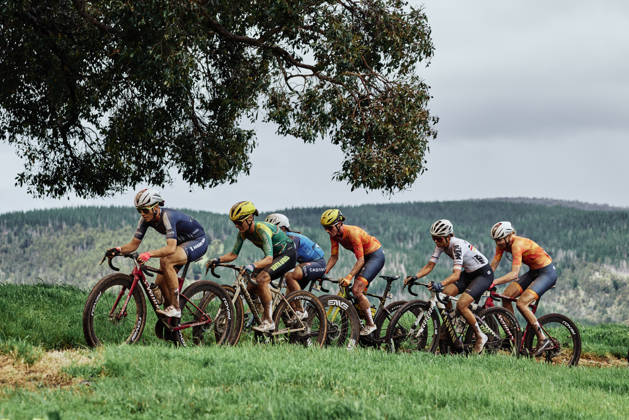 2026 UCI Gravel World Championships Picture by James Raison SWpix.com - 10 10 2026 - Cycling - 2026 UCI Gravel World Championships - Nannup, Western Australia, Australia - Women™s Elite - The lead group, ÃÄshleigh Moolman-Pasio (South Africa), Nele Laing (Germany) Nannup Australia Copyright: x xSWpix.comx(t axPhotographyxHubxLtd)xJamesxRaison SWpix.comx SWP-3030-24291