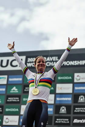 2026 UCI Gravel World Championships Picture by James Raison SWpix.com - 10 10 2026 - Cycling - 2026 UCI Gravel World Championships - Nannup, Western Australia, Australia - Women™s Elite Podium - Marianne Vos (Netherlands) wins the Gold Medal to become World Champion Nannup Australia Copyright: x xSWpix.comx(t axPhotographyxHubxLtd)xJamesxRaison SWpix.comx SWP-3030-24346