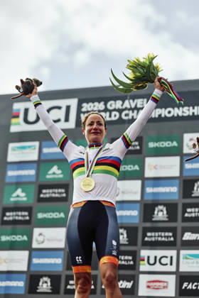 2026 UCI Gravel World Championships Picture by James Raison SWpix.com - 10 10 2026 - Cycling - 2026 UCI Gravel World Championships - Nannup, Western Australia, Australia - Women™s Elite Podium - Marianne Vos (Netherlands) wins the Gold Medal to become World Champion Nannup Australia Copyright: x xSWpix.comx(t axPhotographyxHubxLtd)xJamesxRaison SWpix.comx SWP-3030-24348