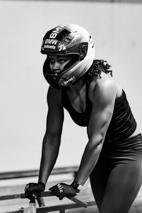 10.10.2026, GER, Bob Bobsport, Saison 26 27, Frauen, Zentrale Leistungspruefung im Bobsport Anschubtest Traditionell haben sich die deutschen Piloten im Bobsport gemeinsam mit ihren Anschiebern in Oberhof zum Kräftemessen getroffen. 98559 Oberhof LOTTO Thüringen EISARENA Oberhof Trainingshalle Startanlage Thüringen Deutschland