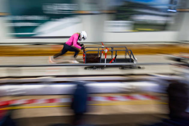10.10.2026, GER, Bob Bobsport, Saison 26 27, Frauen, Zentrale Leistungspruefung im Bobsport Anschubtest Traditionell haben sich die deutschen Piloten im Bobsport gemeinsam mit ihren Anschiebern in Oberhof zum Kräftemessen getroffen. 98559 Oberhof LOTTO Thüringen EISARENA Oberhof Trainingshalle Startanlage Thüringen Deutschland