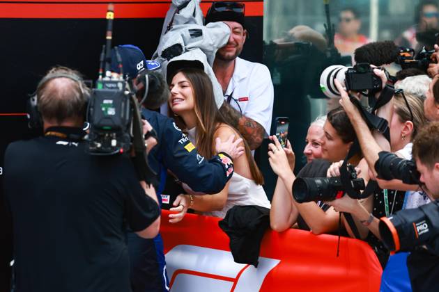 VERSTAPPEN Max (nld), Red Bull Racing Ford RB22, portrait Kelly F1 GP 17 Singapore 2026 F1 GP 17 Singapore 2026 81 PIASTRI Oscar (aus), McLaren F1 Team MCL40, action F1 GP 17 Singapore 2026 Singapore