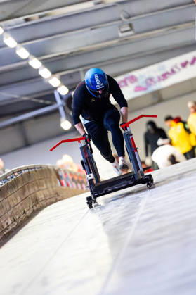 10.10.2026, GER, Bob Bobsport, Saison 26 27, Maenner, Zentrale Leistungspruefung im Bobsport Anschubtest Traditionell haben sich die deutschen Piloten im Bobsport gemeinsam mit ihren Anschiebern in Oberhof zum Kräftemessen getroffen. 98559 Oberhof LOTTO Thüringen EISARENA Oberhof Trainingshalle Startanlage Thüringen Deutschland