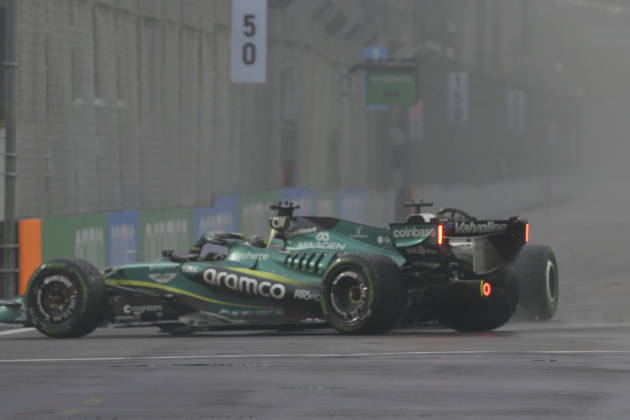 October 10, 2026, Singapore, Tamilnadu, Singapore: George Russell of Mercedes and Sergio Perez of Cadillac collide during the sprint on Saturday 10th October , Singapore Grand Prix 2026, Marina Bay Street Circuit. Singapore Singapore - ZUMAc251 20261010_znp_c251_017 Copyright: xVikramxChandrasekarx