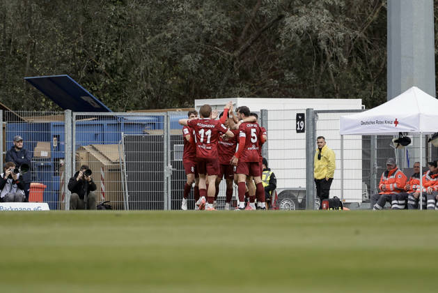 10.10.2026, xhettx, Fussball 3.Liga, SG Sonnenhof Grossaspach - SV Waldhof Mannheim v.l. Jubel über das 1:0 durch Luca Molinari (SG Sonnenhof Großaspach, 21)