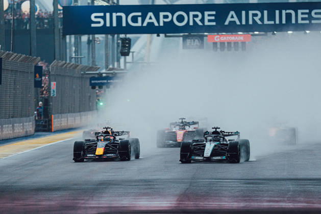 Formula 1 Singapore Airlines Singapore Grand Prix 3Max Verstappen (Oracle Red Bull Racing, 03) 63George Russell (Mercedes AMG Petronas Formula One Team, 63) 16Charles Leclerc (Scuderia Ferrari HP, 16) 44Lewis Hamilton (Scuderia Ferrari HP, 44) 1Lando Norris (McLaren Formula 1 Team, 01 ) 81Oscar Piastri (McLaren Formula 1 Team, 81) in Sprint Race at the Formula 1 Singapore Airlines Singapore Grand Prix 2026 10 10 2026 Copyright: xTomxBaigentx
