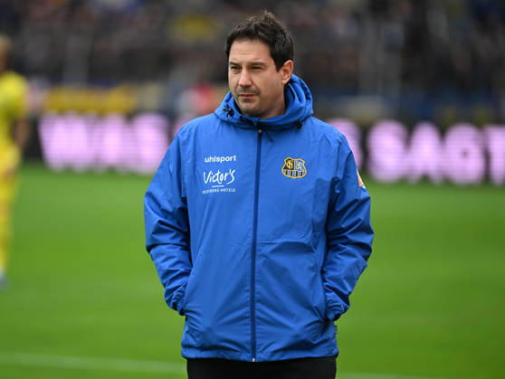 10.10.2026, xophax, Fussball 3.Liga, Fortuna Koeln - Saarbrücken.Trainer Argirios Giannikis ( Saarbrücken ) Koeln