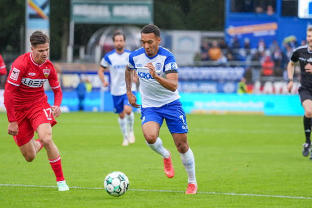 Deutschland: Fussball, 3. Liga, 8. Spieltag, Hänsch-Arena, Meppen, Emsland, Niedersachsen, SV Meppen vs. VfB Stuttgart U21, U 21 VfB Stuttgart II: Oliver Schmitt (SV Meppen, 7) Copyright: xMichelxWittex