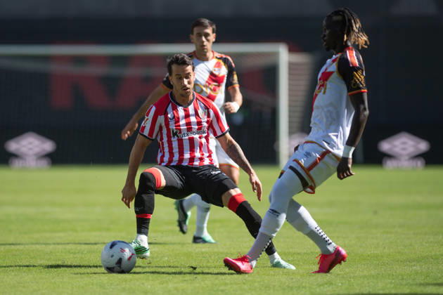 ESP: LaLiga EA Sports Rayo Vallecano v Athletic Club Alejandro Berenguer Remiro of Athletic during LaLiga EA Sports between Rayo Vallecano v Athletic Club played at Vallecas Stadium in Madrid on October 10, 2026 in Spain Spain Futbol Copyright: xAgenciaxLOFx