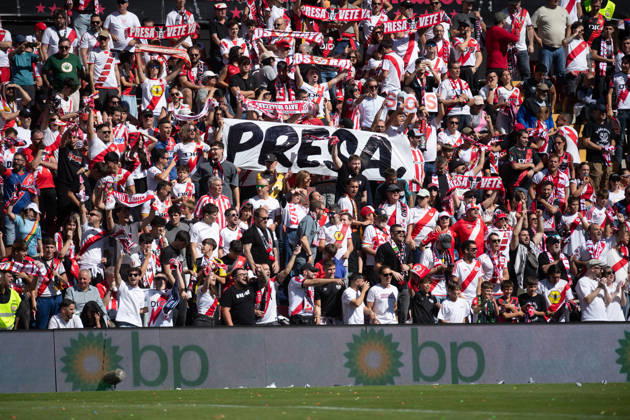 ESP: LaLiga EA Sports Rayo Vallecano v Athletic Club Paper balls and airplanes thrown in Vallecas as a form of protest against Martin Presa president of Rayo Vallecano during LaLiga EA Sports between Rayo Vallecano v Athletic Club played at Vallecas Stadium in Madrid on October 10, 2026 in Spain Spain Futbol Copyright: xAgenciaxLOFx