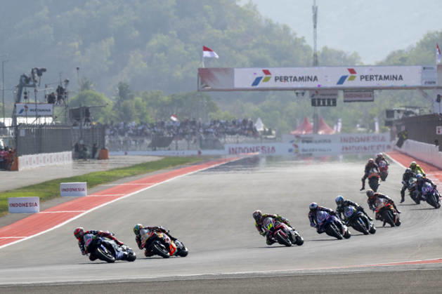 MOTO - MOTO GP - GRAND PRIX OF INDONESIA 2026 20 QUARTARARO Fabio (fra), Monster Energy Yamaha MotoGP Team, Yamaha YZR-M1, action with 33 BINDER Brad (zaf), Red Bull KTM Factory Racing, KTM RC16 during the 2026 MotoGP Pertamina Grand Prix of Indonesia on the Mandalika circuit from October 9 to 11, at West Nusa Tenggara, Indonesia - West Nusa TenggaraIndonesia  Copyright: xGIGIxSOLDANOx