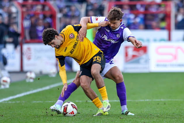 2026.10.10, xkwix, Fußball, 2. Bundesliga, VfL Osnabrück - SG Dynamo Dresden, Stadion an der Bremer Brücke, 7.Spieltag, Saison 2026 2027: Ben Bobzien (SG Dynamo Dresden 20) im Zweikampf gegen Robin Fabinski (VfL Osnabrueck 27) DFB regulations prohibit any use of photographs as image sequences and or quasi-video. Photo: xKamilxWilkowskixPressefotoKochx Niedersachsen Deutschland