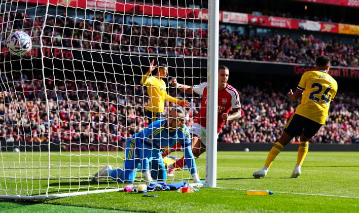Riccardo Calafiori of Arsenal celebrates scoring a goal after making it 1-1 Arsenal v Leeds United, Premier League, Football, Emirates Stadium, London, UK - 10 Oct 2026London Emirates Stadium United Kingdom EDITORIAL USE ONLY No use with unauthorised audio, video, data, fixture lists, club league logos or live services. Online in-match use limited to 120 images, no video emulation. No use in betting, games or single club league player publications. Copyright: xJavierxGarcia Shutterstockx 17204400z