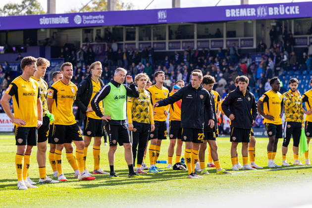 Die Spieler von SG Dynamo Dresden reagieren enttaeuscht nach dem 1:1 Unentschieden GER, VfL Osnabrueck vs. SG Dynamo Dresden, Fussball, 2. Bundesliga, 7. Spieltag, Spielzeit 2026 2027, 10.10.2026 DFL Regulations prohibit any use of photographers as image sequences and or quasi-video. GER, VfL Osnabrueck vs. SG Dynamo Dresden, Fussball, 2. Bundesliga, 7. Spieltag, Spielzeit 2026 2027, 10.10.2026 Osnabrueck Copyright: xEibner-Pressefoto JanxRollingerx EP_JSK