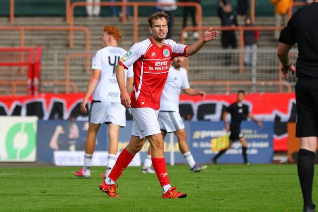 Regionalliga West: Rot-Weiß Oberhausen - 1. FC Bocholt ** NUR FÜR REDAKTIONELLE ZWECKE ** EDITORIAL USE ONLY **<p>Luca Schlax RWO - 1. FC Bocholt Ort: Oberhausen, Stadion Niederrhein Datum: 10.10.2026 Deutschland NRW Oberhausen Copyright: MichaxKorb