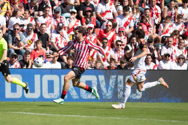 ESP: LaLiga EA Sports Rayo Vallecano v Athletic Club Yeray Alvarez of Athletic during LaLiga EA Sports between Rayo Vallecano v Athletic Club played at Vallecas Stadium in Madrid on October 10, 2026 in Spain Spain Futbol Copyright: xAgenciaxLOFx