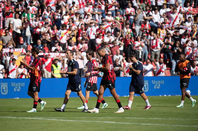 ESP: LaLiga EA Sports Rayo Vallecano v Athletic Club Athletic Bilbao players leaving the pitch after the match was suspended during LaLiga EA Sports between Rayo Vallecano v Athletic Club played at Vallecas Stadium in Madrid on October 10, 2026 in Spain Spain Futbol Copyright: xAgenciaxLOFx