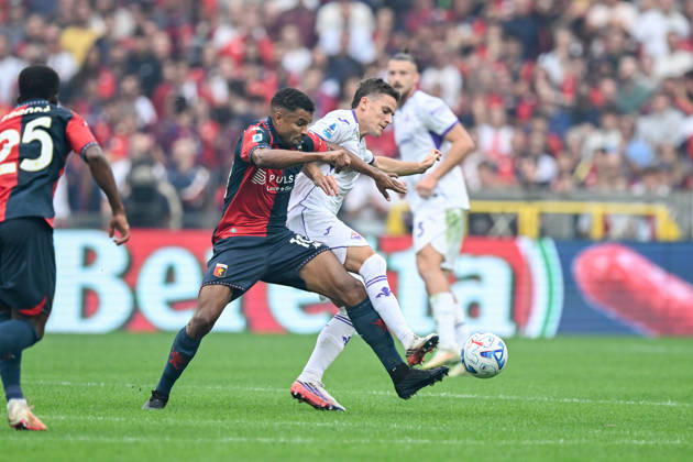 Genoa™s Junior Messias fights for the ball during the Serie A soccer match between Genoa and Fiorentina at the Luigi Ferraris Stadium in Genoa, Italy - Saturday, October 10, 2026. - Soccer .  Copyright: xTanoxPecoraro LaPressex
