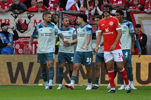 10.10.2026, xsltx, Fussball 1.Bundesliga, FSV Mainz 05 - Bayer 04 Leverkusen v.l. Torjubel nach dem Tor zum celebrating the goal celebrate 0:1 durch Robert Andrich (Bayer 04 Leverkusen) (DFL DFB REGULATIONS PROHIBIT ANY USE OF PHOTOGRAPHS as IMAGE SEQUENCES and or QUASI-VIDEO) Mainz