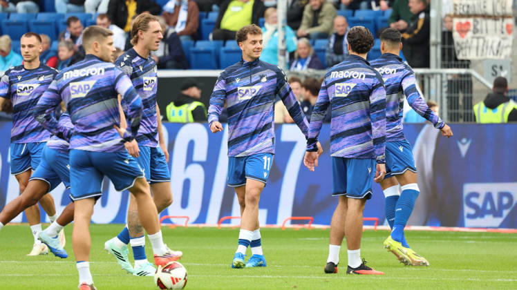 10.10.2026, xrekx, Fussball 1.Bundesliga, TSG 1899 Hoffenheim - Hamburger SV v.l. Fisnik Asllani (TSG 1899 Hoffenheim) (DFL DFB REGULATIONS PROHIBIT ANY USE OF PHOTOGRAPHS as IMAGE SEQUENCES and or QUASI-VIDEO) Sinsheim