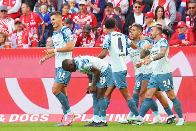 Mainz, Deutschland 10. Oktober 2026: 1. Bundesliga - 2026 2027 - 5. Spieltag - 1. FSV Mainz 05 gegen Bayer 04 Leverkusen Im Bild: Torschütze Patrik Schick (B04) (1.v.li. ) freut sich über sein Tor zum 0:2. DFL regulations prohibit any use of photographs as image sequences and or quasi-video Mewa Arena Rheinland - Pfalz Copyright: xFotostandx xRacochax
