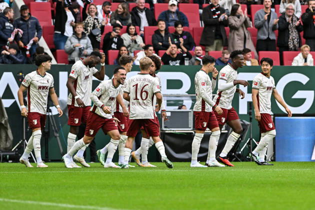 AUGSBURG, GERMANY; 10. OCTOBER: FCA celebrating the goal makes 1-0 by Robin FELLHAUER (FC Augsburg 19) Tor Torschuetze Freude Happy during the Bundesliga Match between FC Augsburg vs. FC Bayern Munich at Matchday 5 at WWK-Arena DFL REGULATIONS PROHIBIT ANY USE OF PHOTOGRAPHS AS IMAGE SEQUENCES AND OR QUASI-VIDEO Copyright: xBEAUTIFULxSPORTS Goldbergx