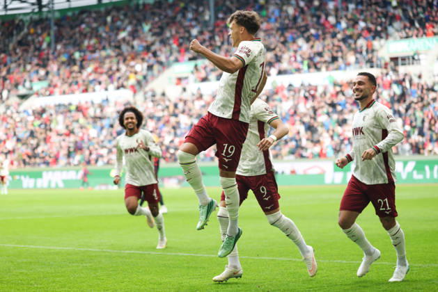 Jubel zum Tor zum 1:0 durch Robin Fellhauer (FC Augsburg, 19), mit Arijon Ibrahimovic (FC Augsburg, 21) und Rodrigo Ribeiro (FC Augsburg, 09), GER, FC Augsburg vs. FC Bayern Muenchen, Fussball, Bundesliga, 5. Spieltag, Saison 2026 2027, 10.10.2026, DFL DFB REGULATIONS PROHIBIT ANY USE OF PHOTOGRAPHS as IMAGE SEQUENCES and or QUASI-VIDEO, GER, FC Augsburg vs. FC Bayern Muenchen, Fussball, Bundesliga, 5. Spieltag, Saison 2026 2027, 10.10.2026 Augsburg Copyright: xEibner-Pressefoto JennixMaulx EP_JML
